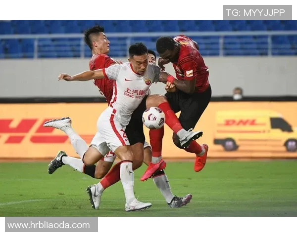 以中场为核心,构建现代足球战术体系的全新思路与发展方向 以中场为核心,构建现代足球战术体系的全新思路与发展方向