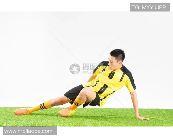 体验足球明星铲球技巧的趣味游戏挑战，成为绿茵场上的铲球高手